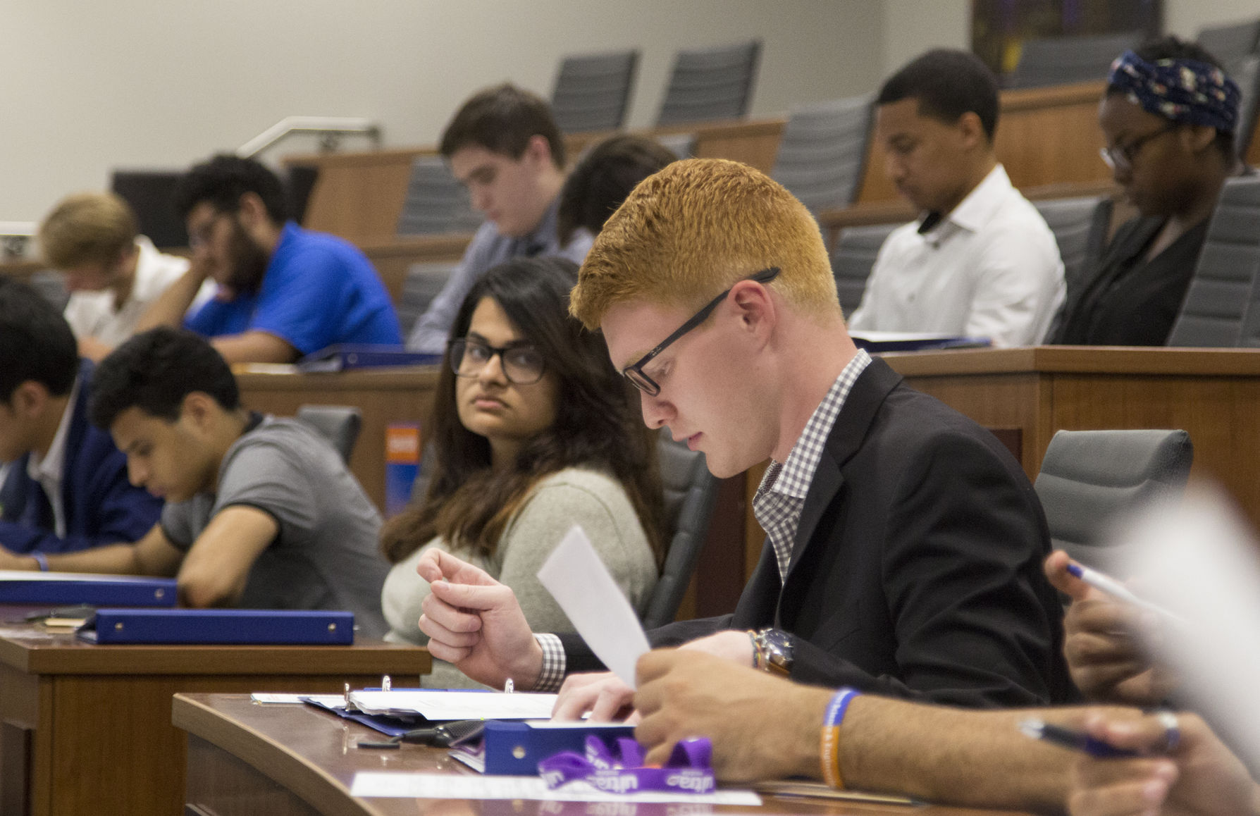 Student Senate addresses upcoming campus elections, introduces three resolutions